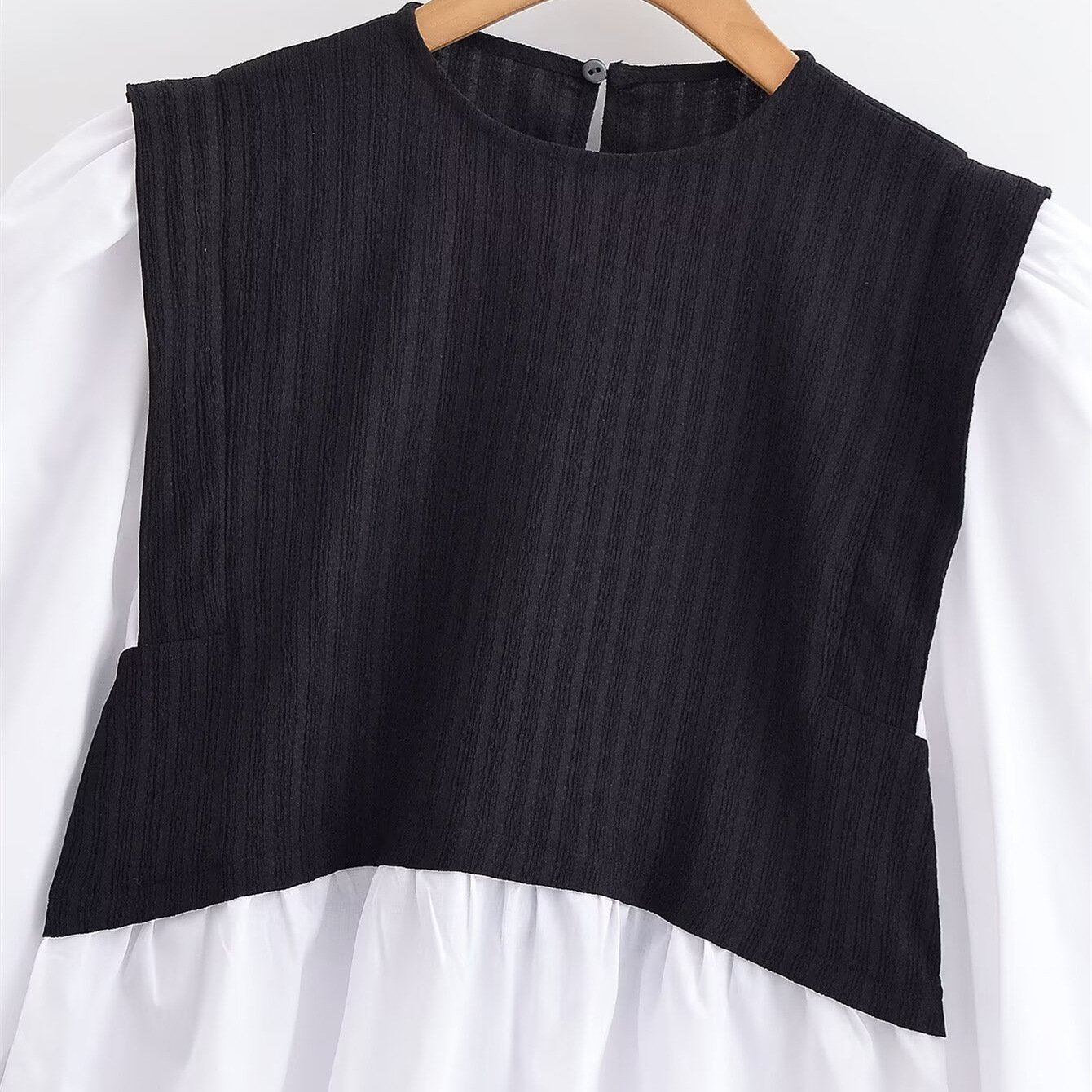 Color blocking splicing fake two-piece top - Image 3